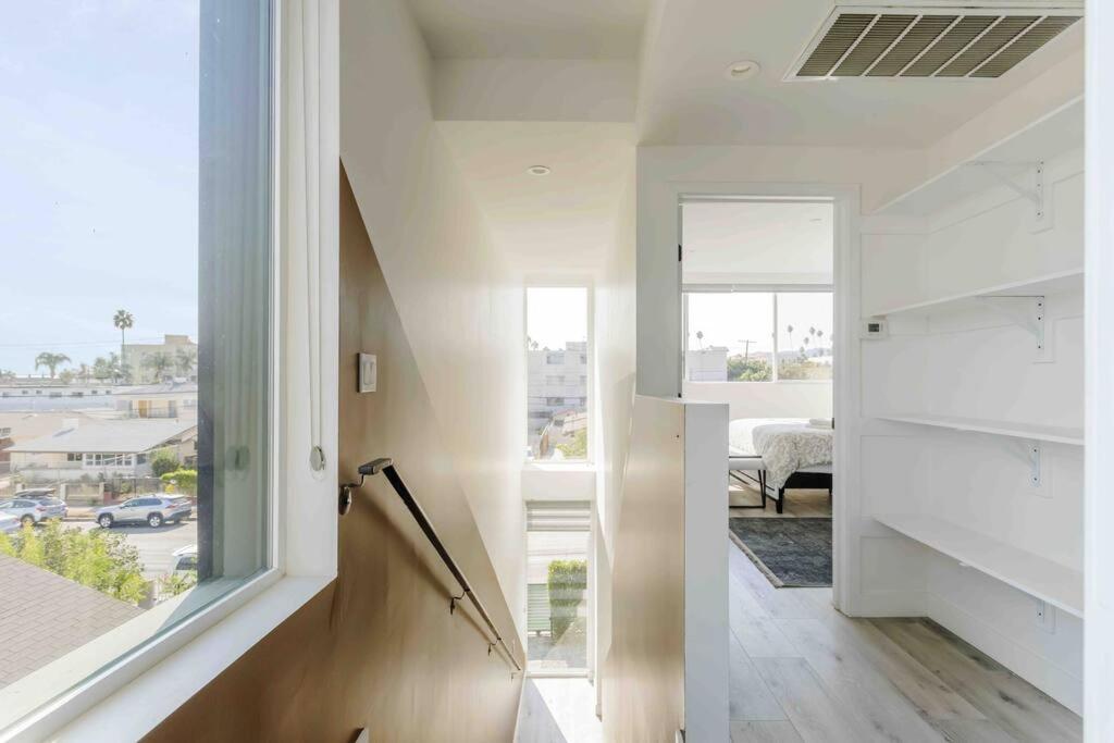 Stunning Hollywood Townhouse With Sunny Views Villa Los Angeles Exterior photo