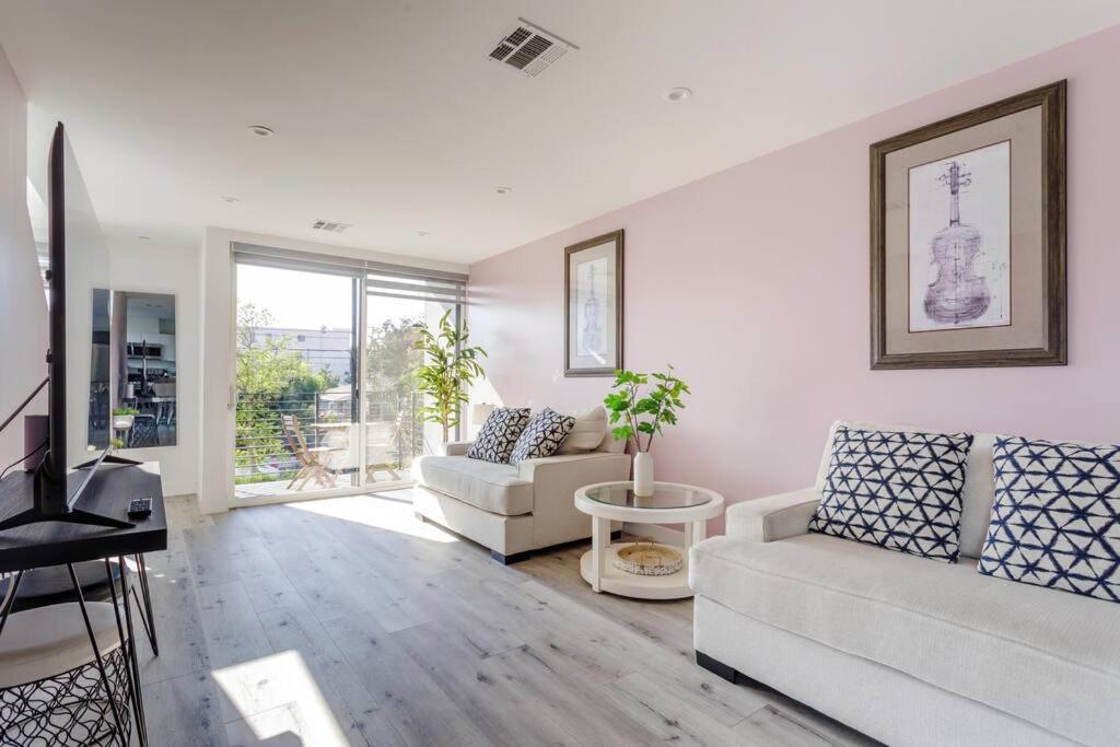 Stunning Hollywood Townhouse With Sunny Views Villa Los Angeles Exterior photo