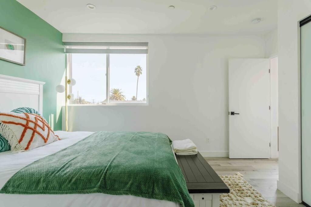 Stunning Hollywood Townhouse With Sunny Views Villa Los Angeles Exterior photo